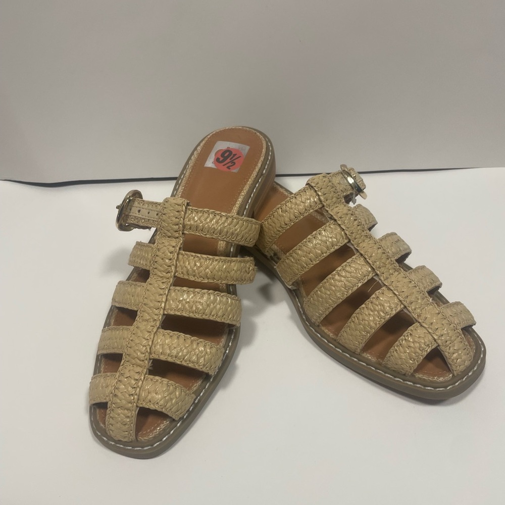 NWOT Dolce Vita Stylish Tan Woven Sandals